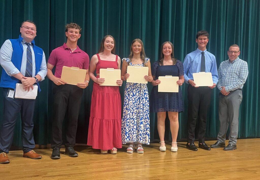 2025 Meade County Bank and Tidal Wave Bank scholarship recipients.